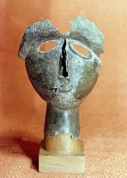 Maske einer pyrenäischen Gottheit, aus Montouse